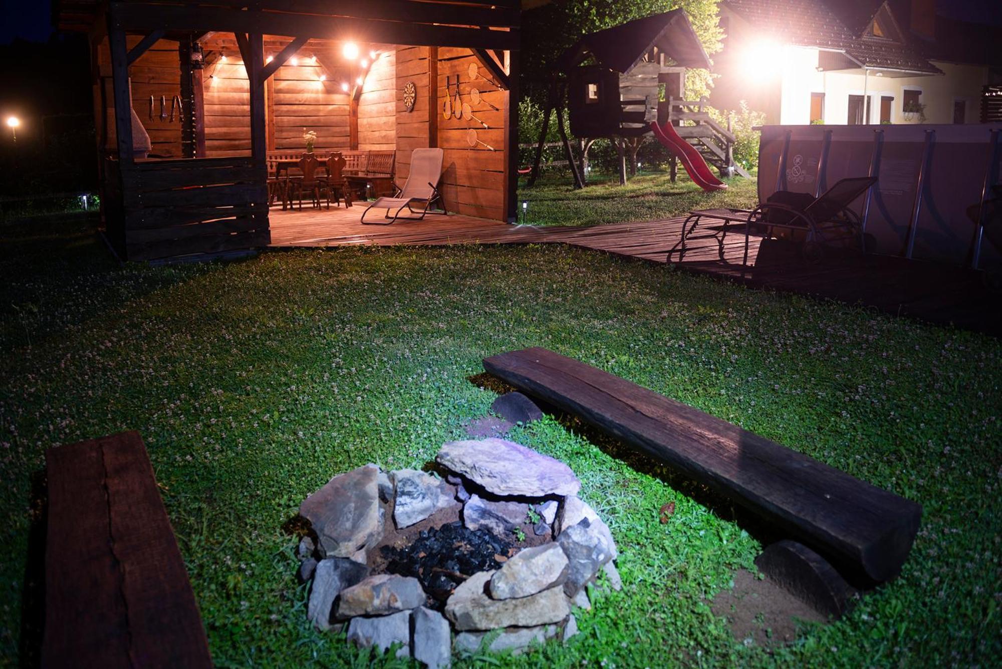 Apartma Marija Metlika Exterior foto
